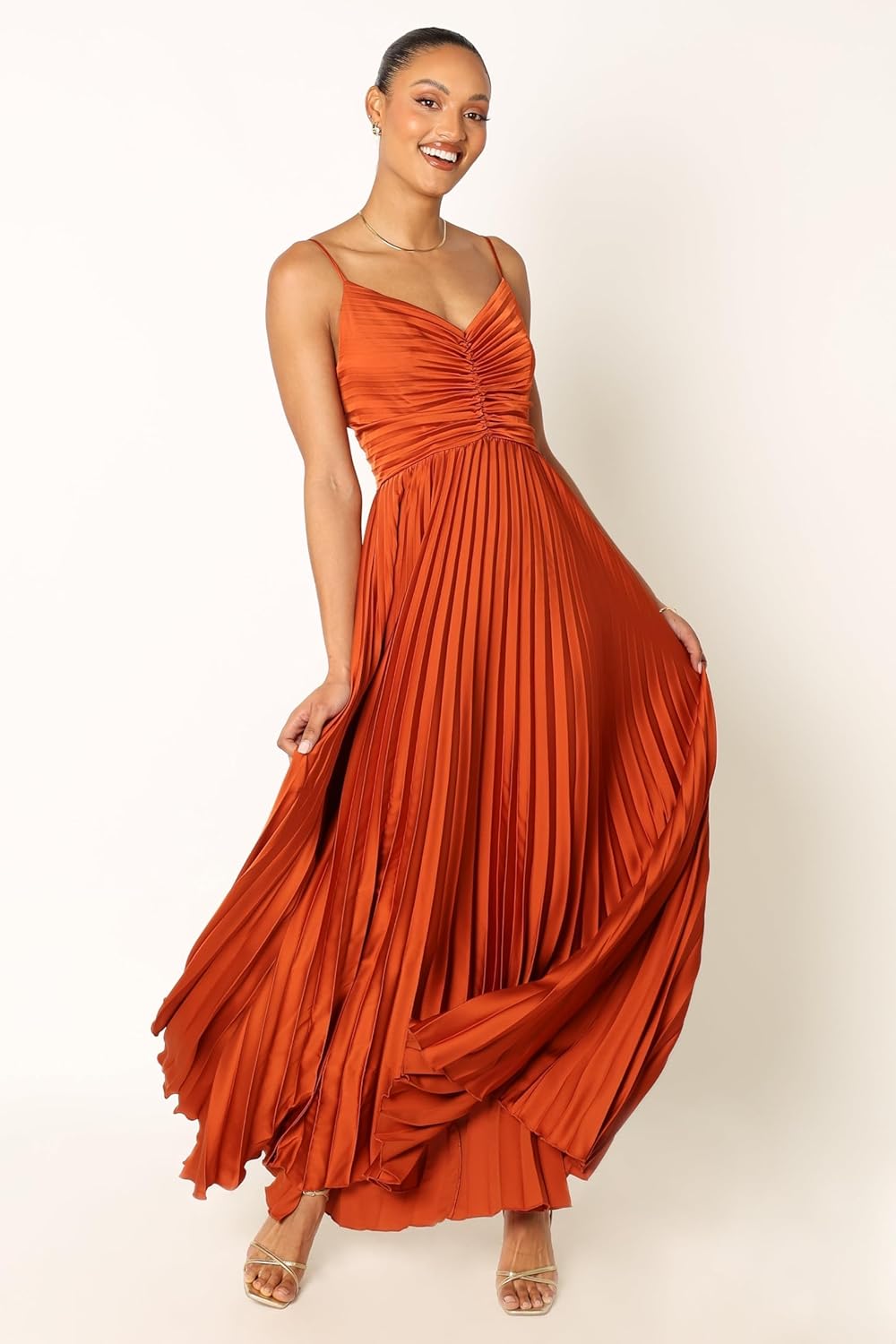 Elanita - Elegant Pleated Dress