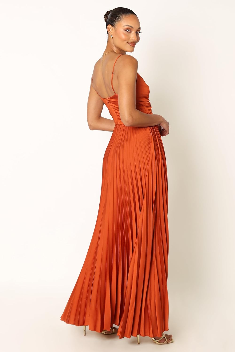 Elanita - Elegant Pleated Dress