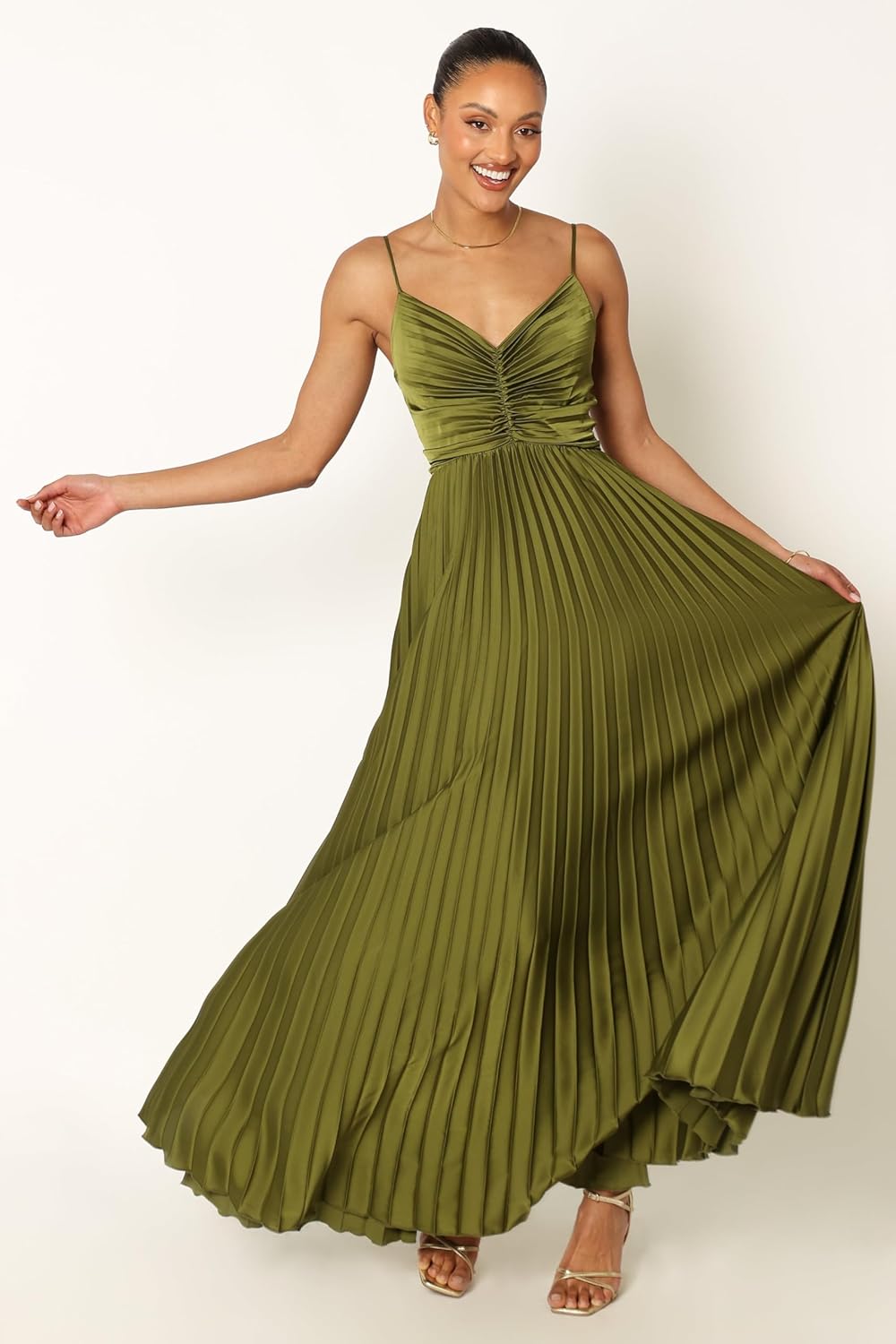 Elanita - Elegant Pleated Dress
