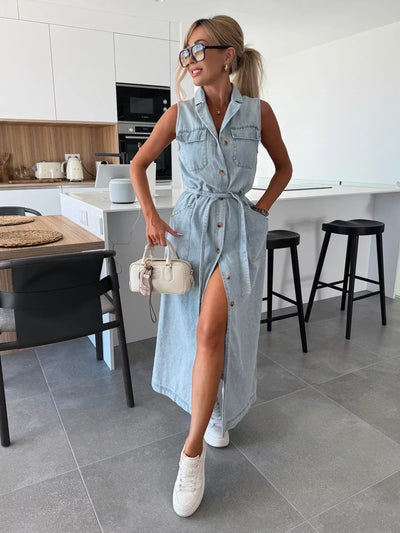 Delphine – Sleeveless Buttoned Denim Dress