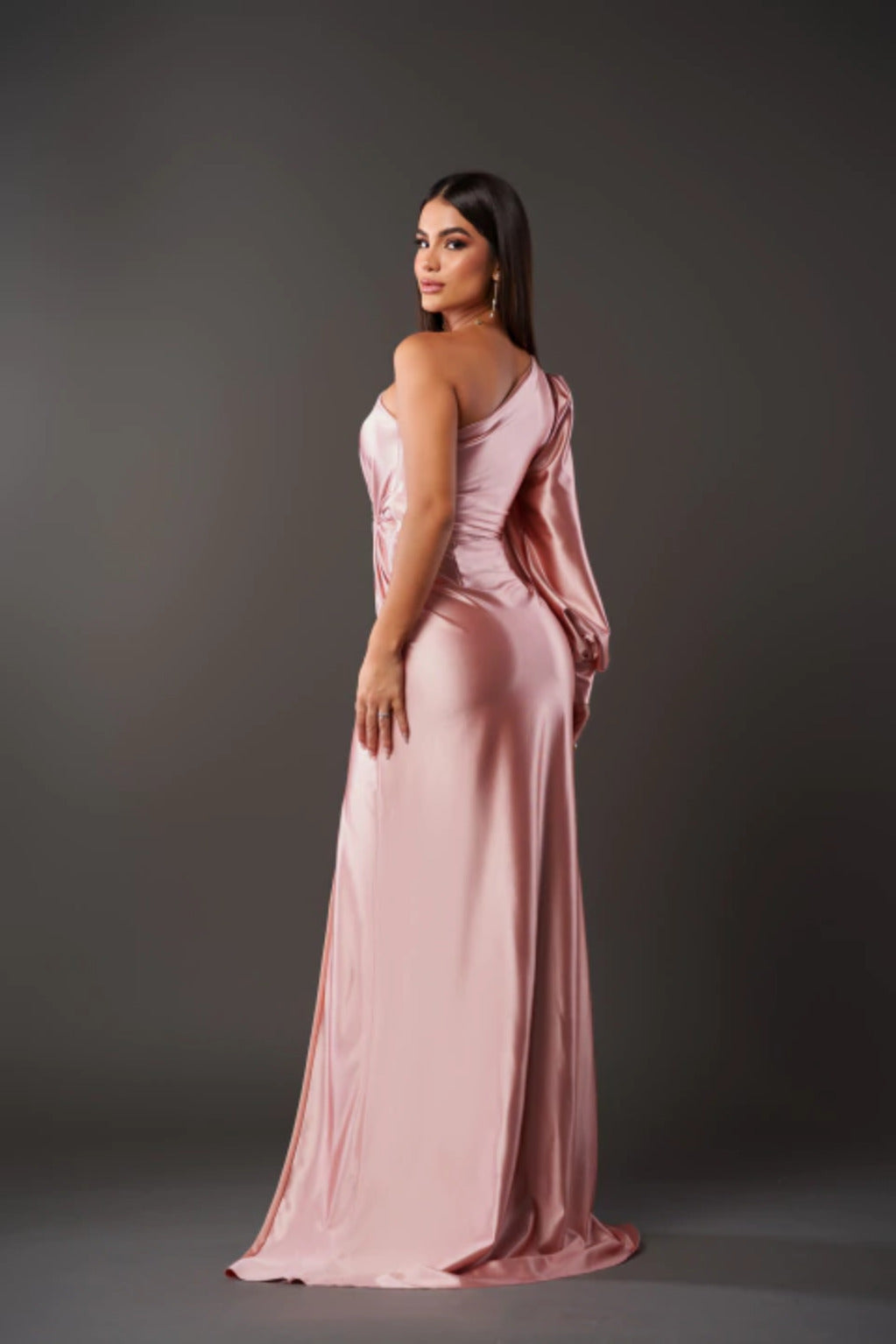 Zinaria - Elegant and refined dress